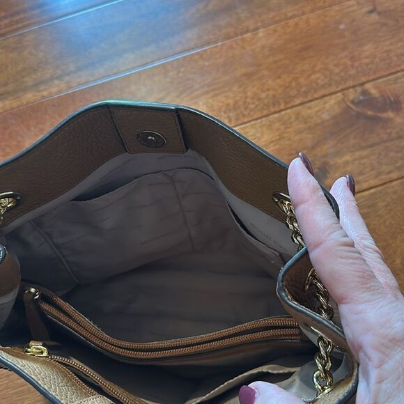 Michael Kors Chain Messenger Bag - Picture 5 of 8